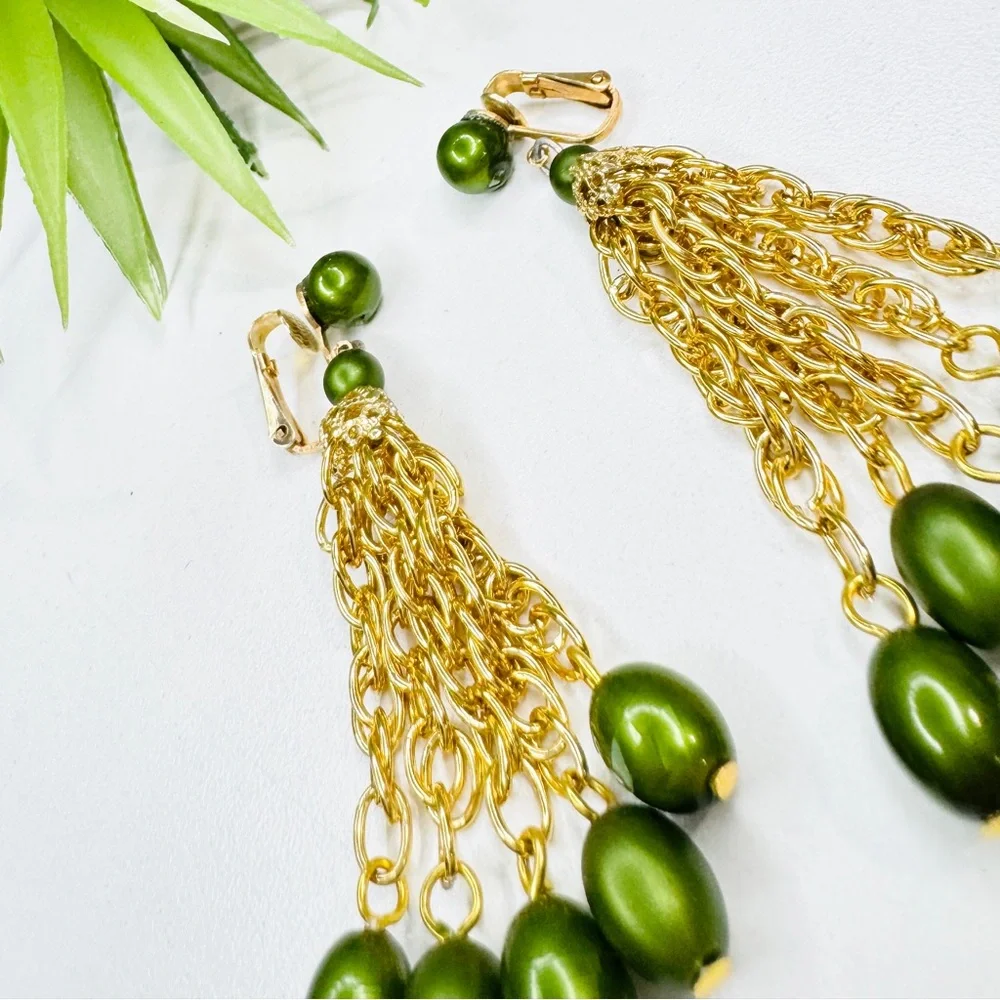 Vintage 60s Hong Kong Green Faux Pearl Gold Tone Tassel Chain Dangle Earrings